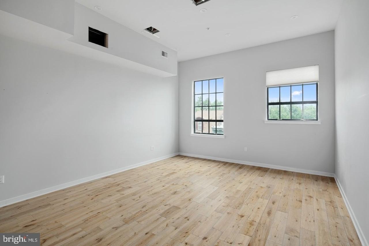 412 S 13th St Apt 311-26 - Photo 3 of 17