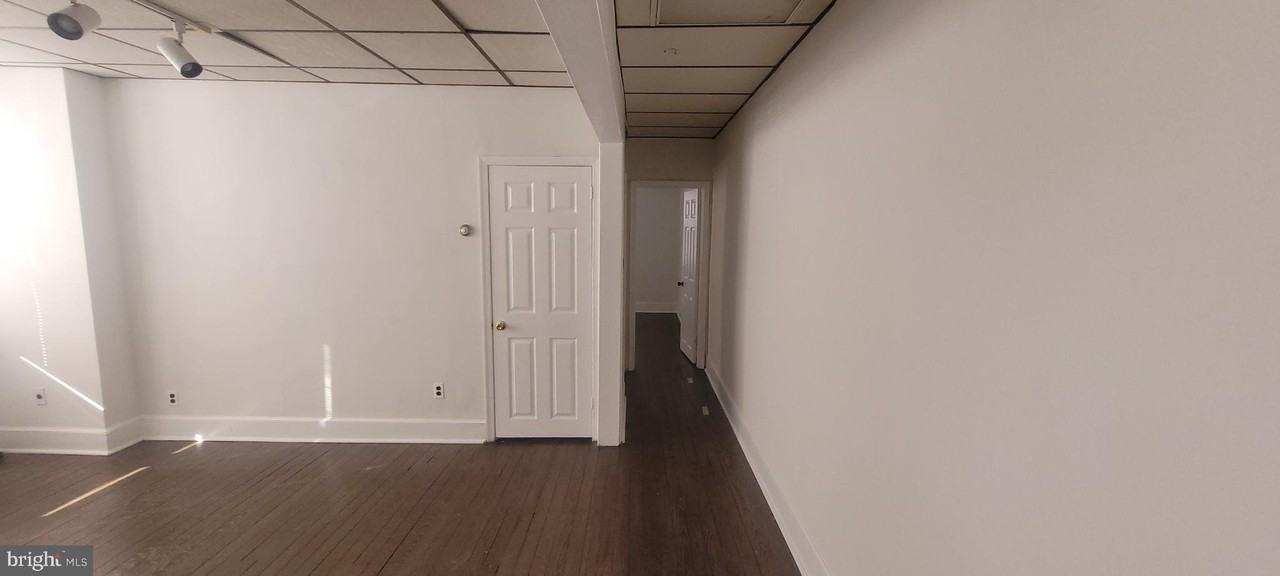 2243 S Lambert St Ste 1 - Photo 2 of 10