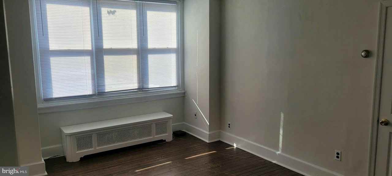 2243 S Lambert St Ste 1 - Photo 3 of 10