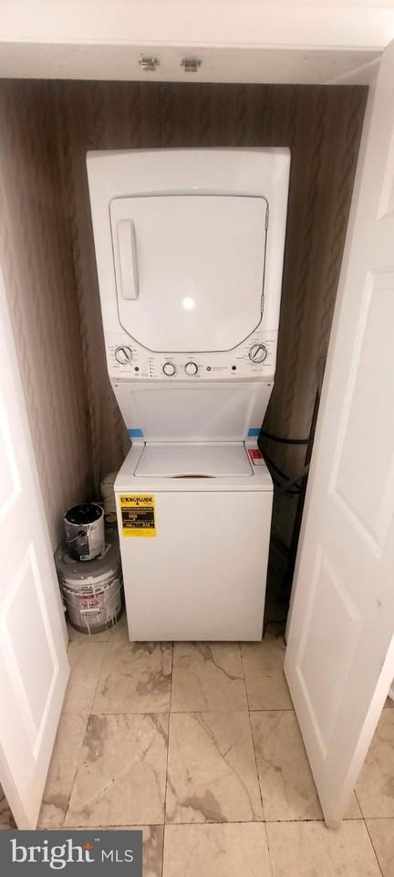 2243 S Lambert St Ste 1 - Photo 6 of 10