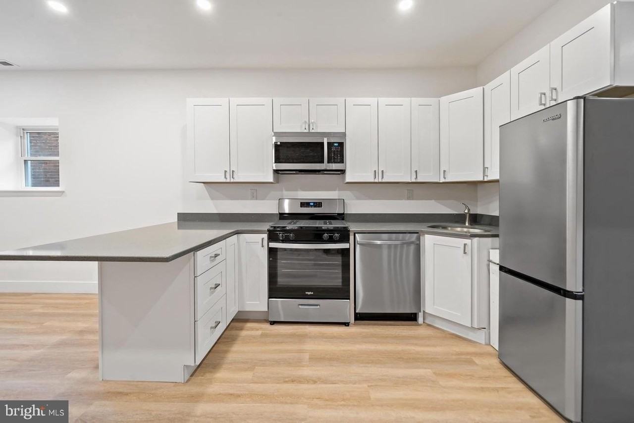 2024 S 17th St Unit 2 - Photo 3 of 12