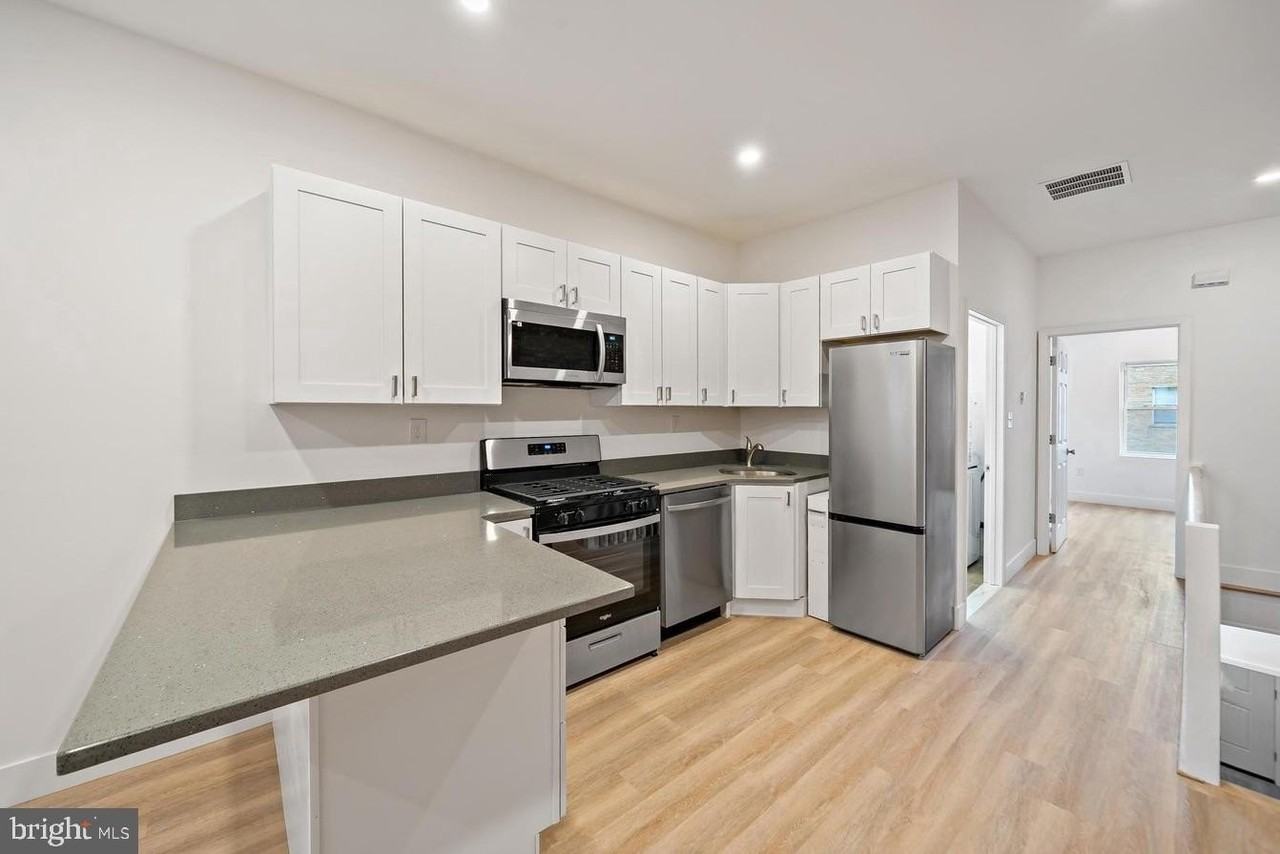 2024 S 17th St Unit 2 - Photo 4 of 12