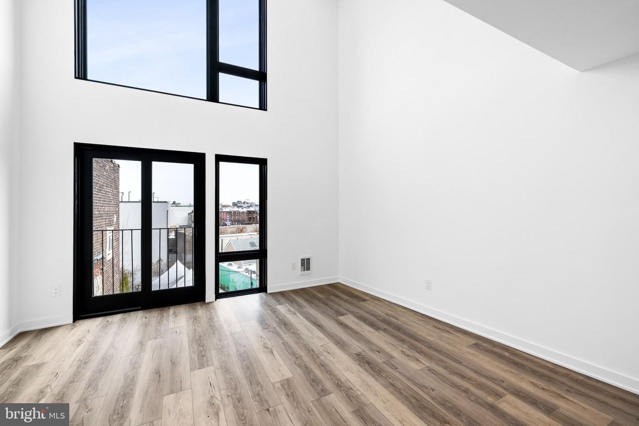 17 W Girard Ave #4 - Photo 4 of 15