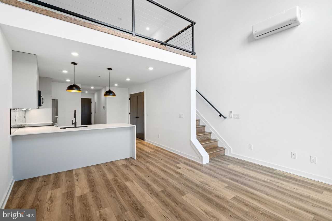 17 W Girard Ave #4 - Photo 6 of 15