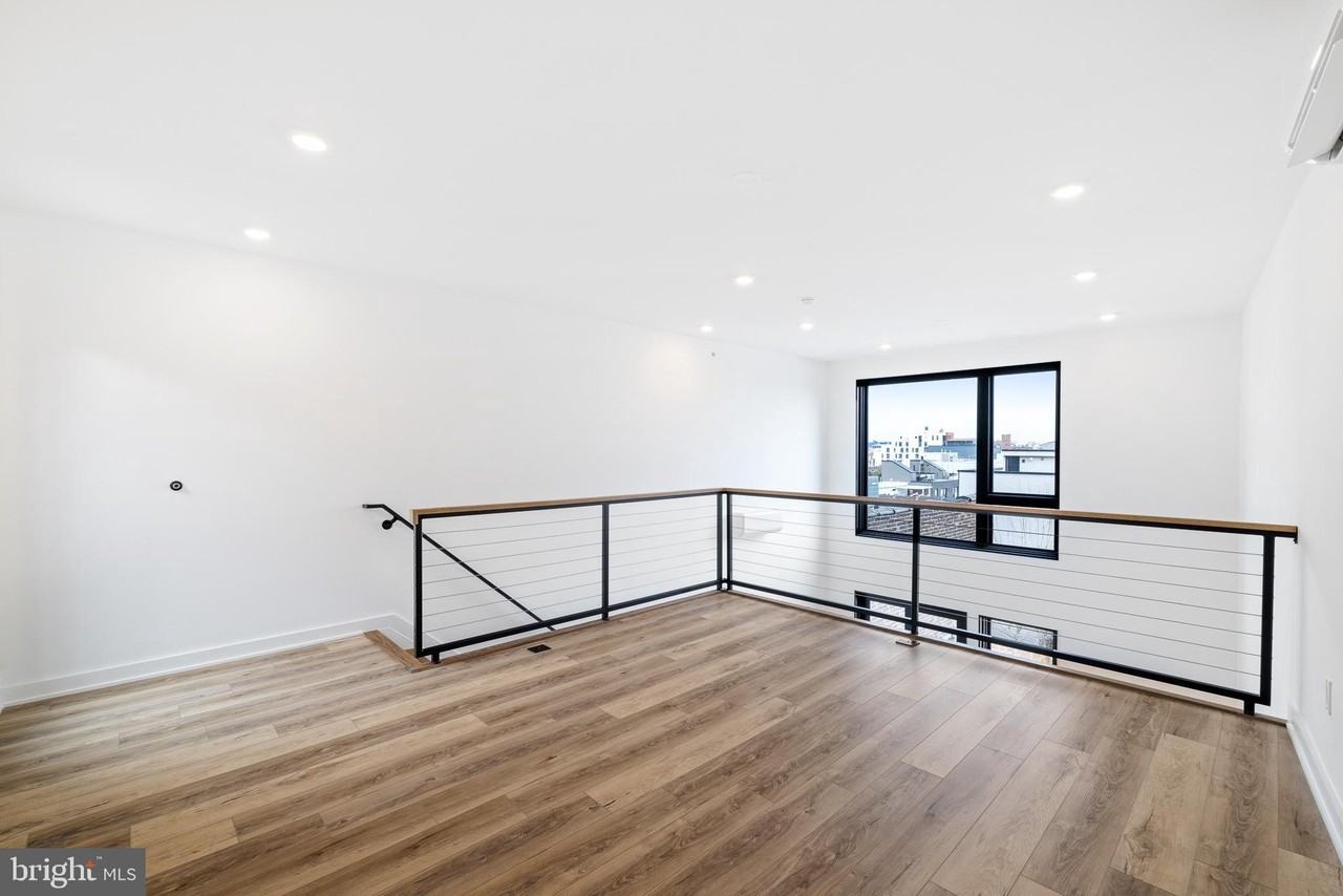 17 W Girard Ave #4 - Photo 7 of 15