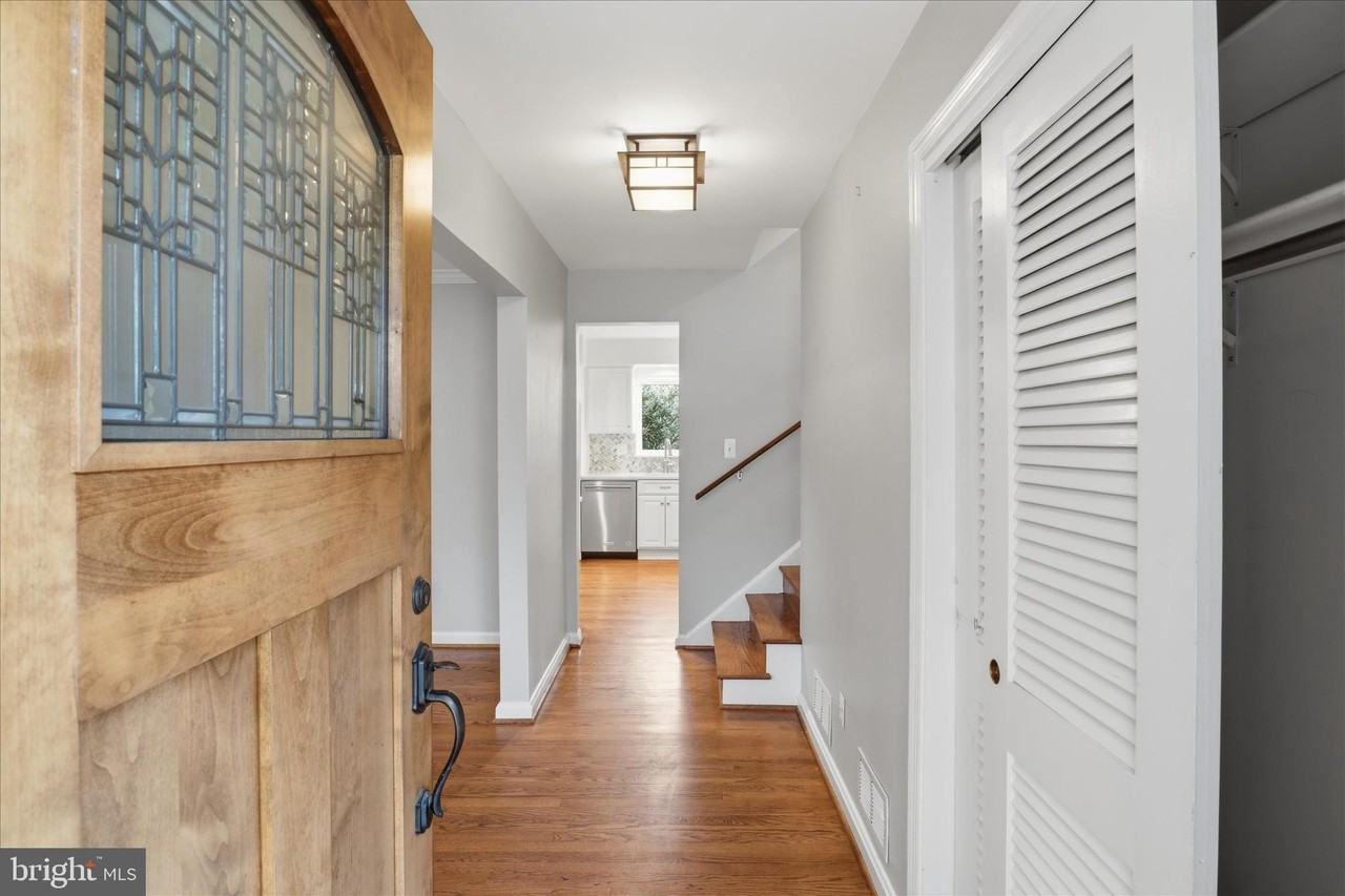 3936 N Wakefield St - Photo 5 of 46