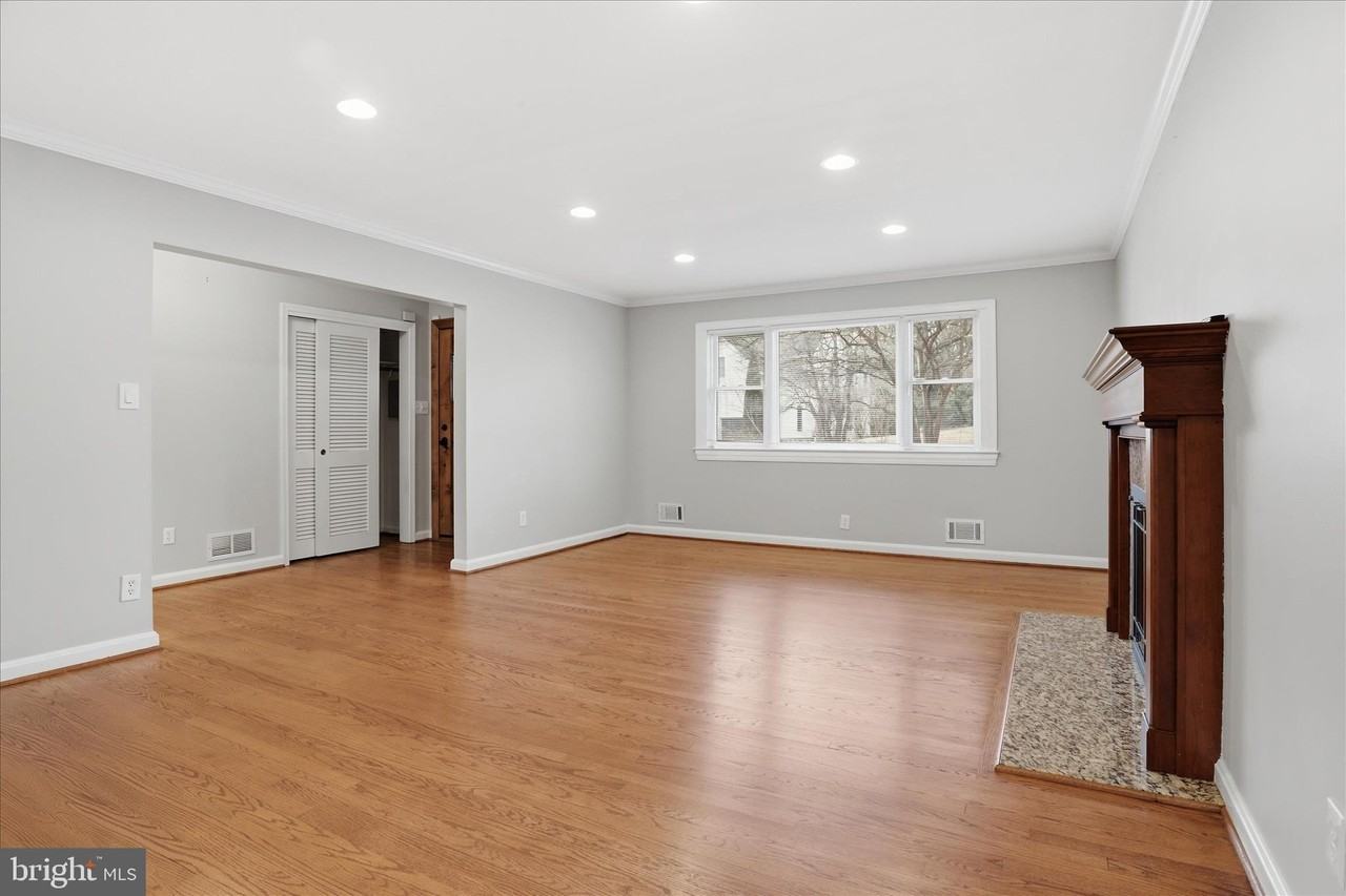 3936 N Wakefield St - Photo 7 of 46