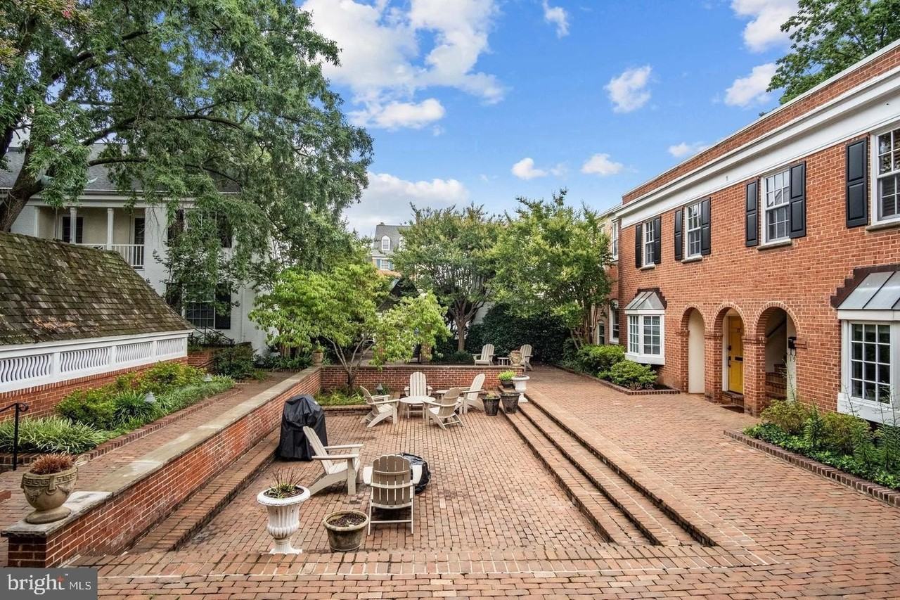 220 N Saint Asaph St Unit 20 - Photo 3 of 26