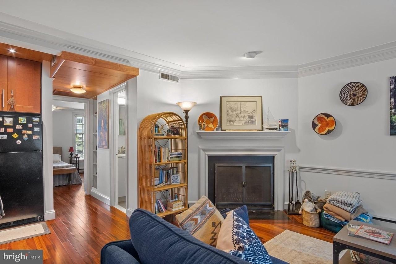 220 N Saint Asaph St Unit 20 - Photo 5 of 26