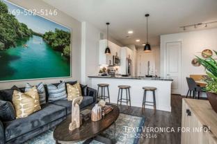 5692 N Lamar Blvd - Photo 1 of 1