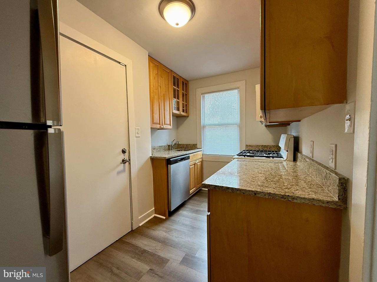 1400 Kenmore Ave Apt C2 - Photo 5 of 13