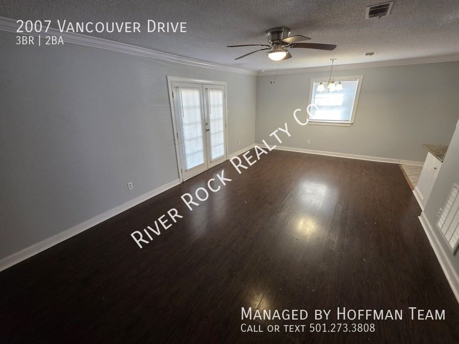 2007 Vancouver Dr - Photo 3 of 14