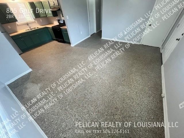 805 Gulf Dr - Photo 3 of 9