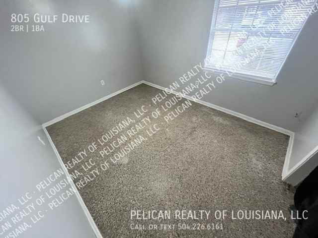 805 Gulf Dr - Photo 6 of 9