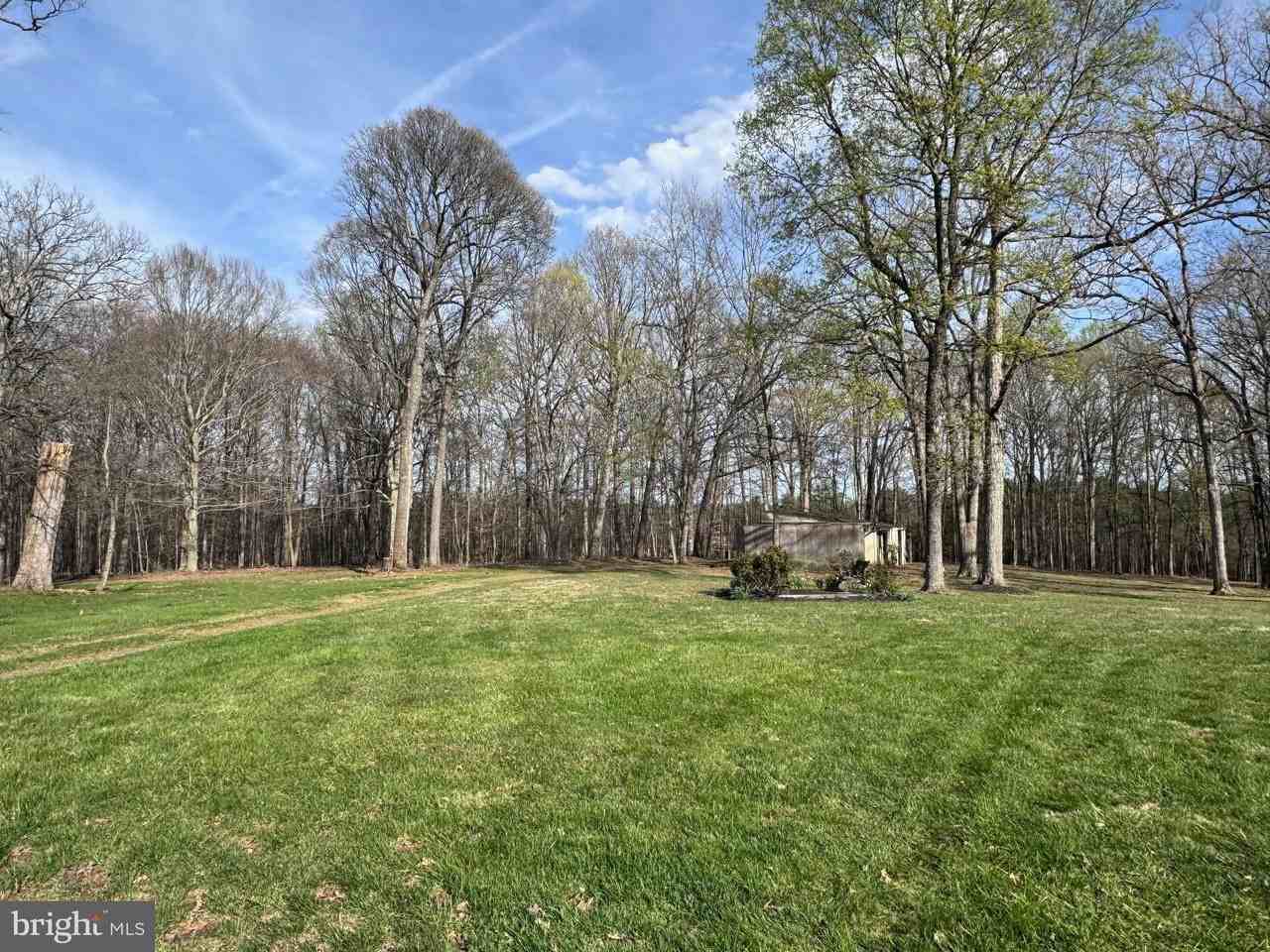 6375 Union Mill Rd - Photo 4 of 34