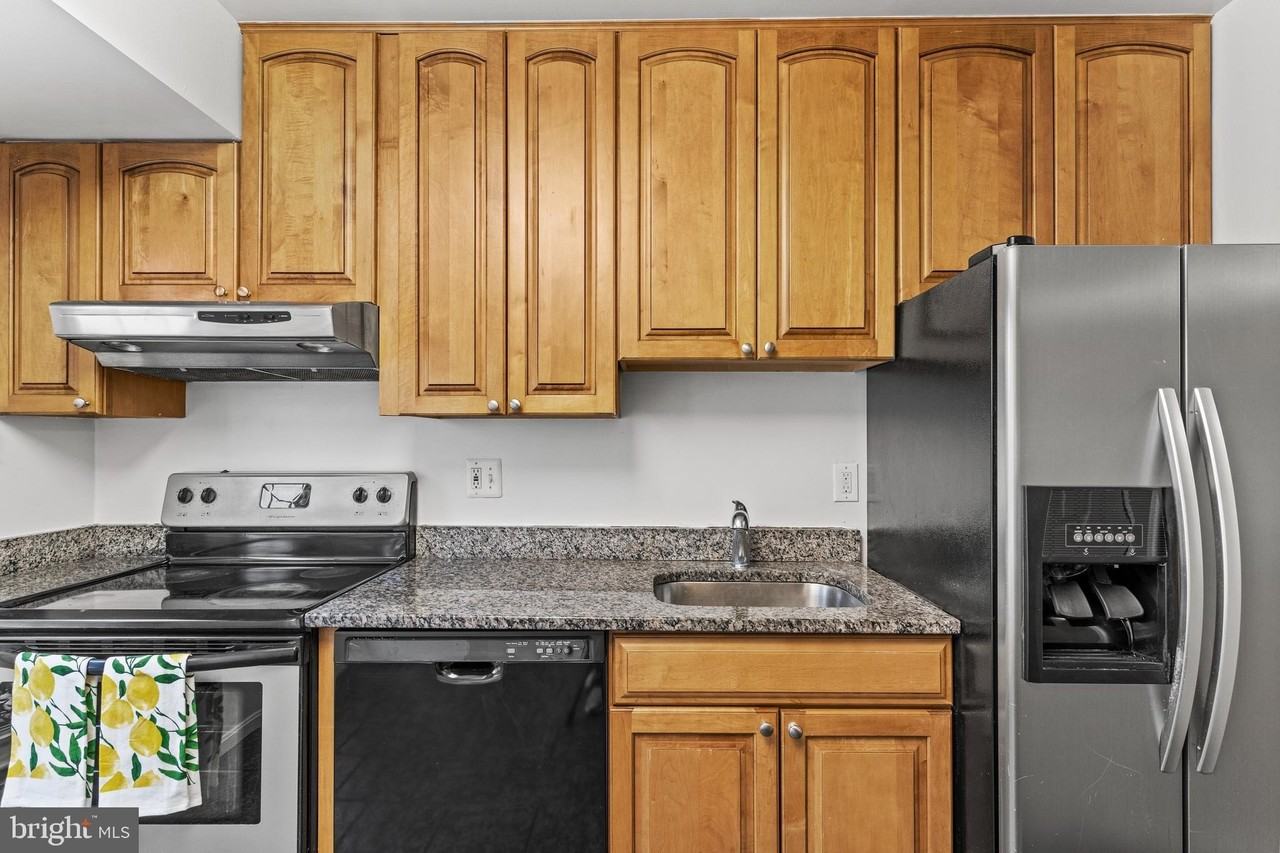 9164 Broken Oak Pl - Photo 3 of 21