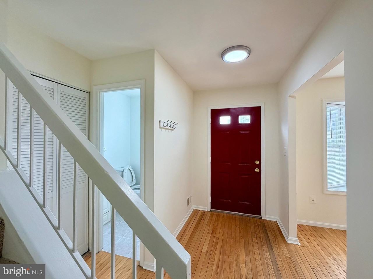 3048 Hickory Grove Ct - Photo 3 of 34