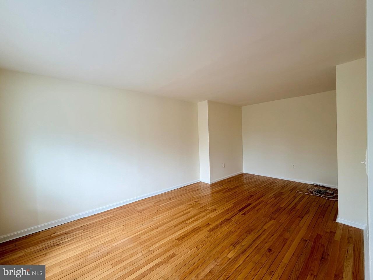 3048 Hickory Grove Ct - Photo 7 of 34