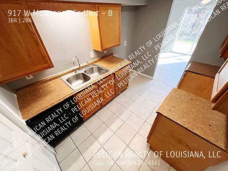 917 W Monterey Ct #B - Photo 4 of 10