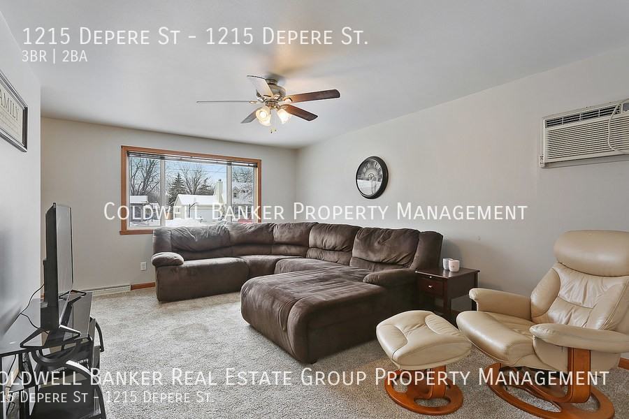 1215 Depere St - Photo 6 of 15