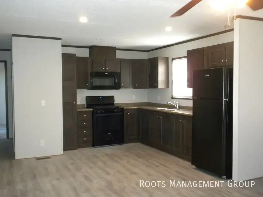 751 Auvil Dr #82 - Photo 2 of 18