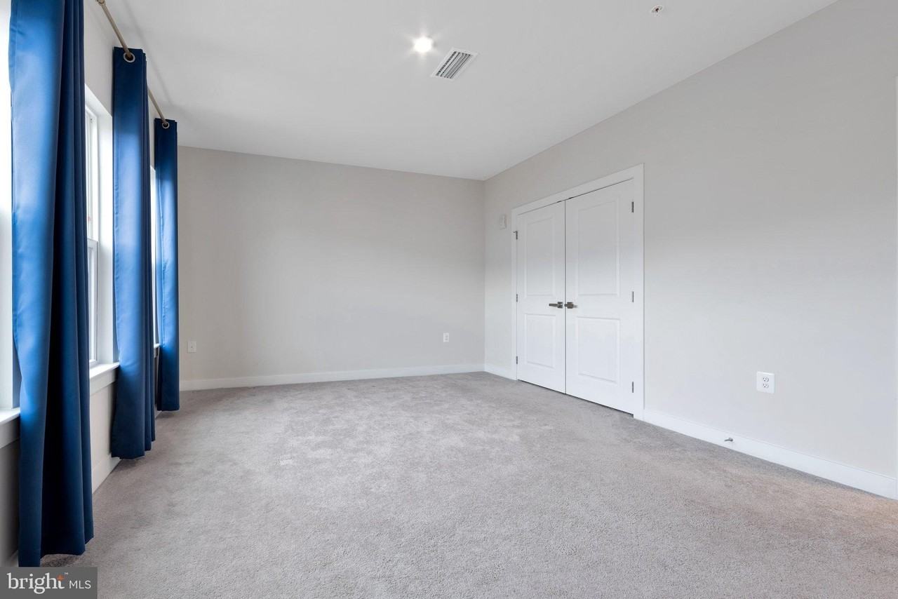 46320 Mount Milstead Ter Unit 305 - Photo 7 of 15