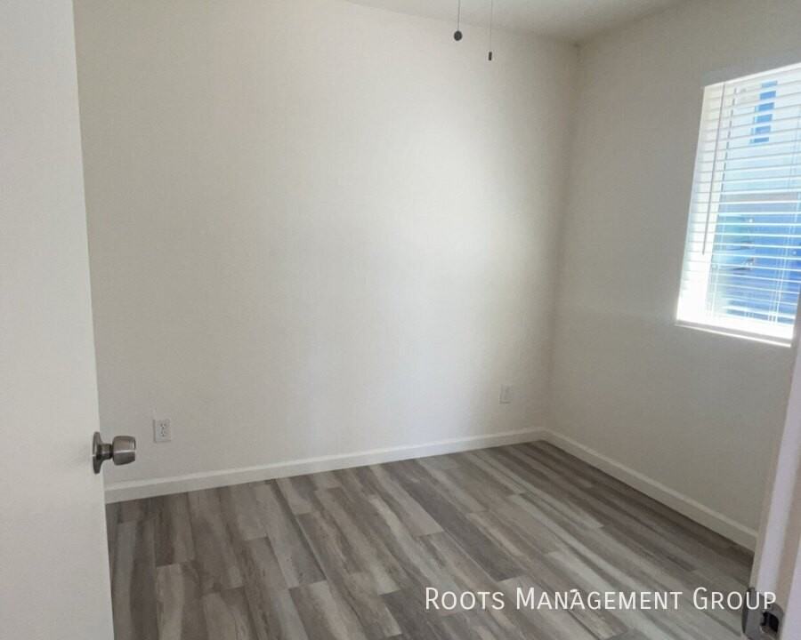 1608 E Main St #10 - Photo 6 of 14