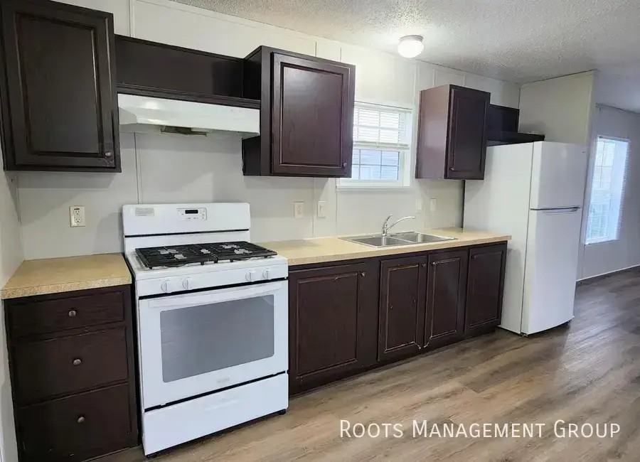 56 Oak St #56 - Photo 3 of 21