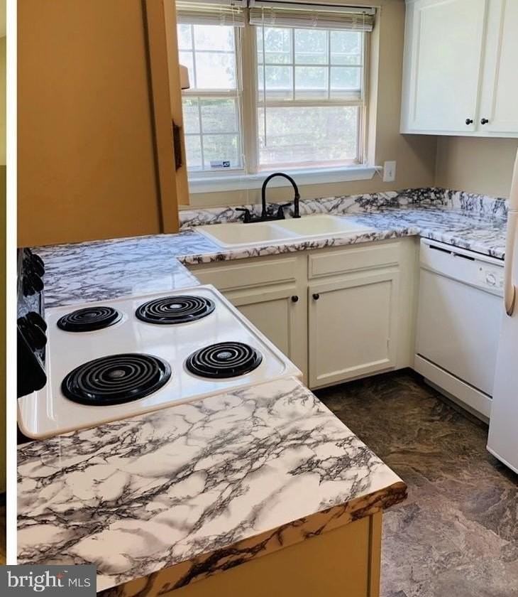 12179 Chaucer Ln Unit 12179 - Photo 3 of 9