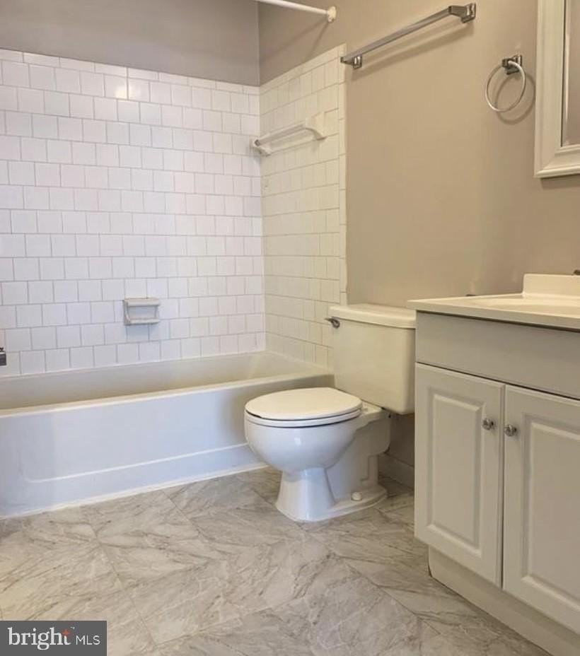 12179 Chaucer Ln Unit 12179 - Photo 5 of 9