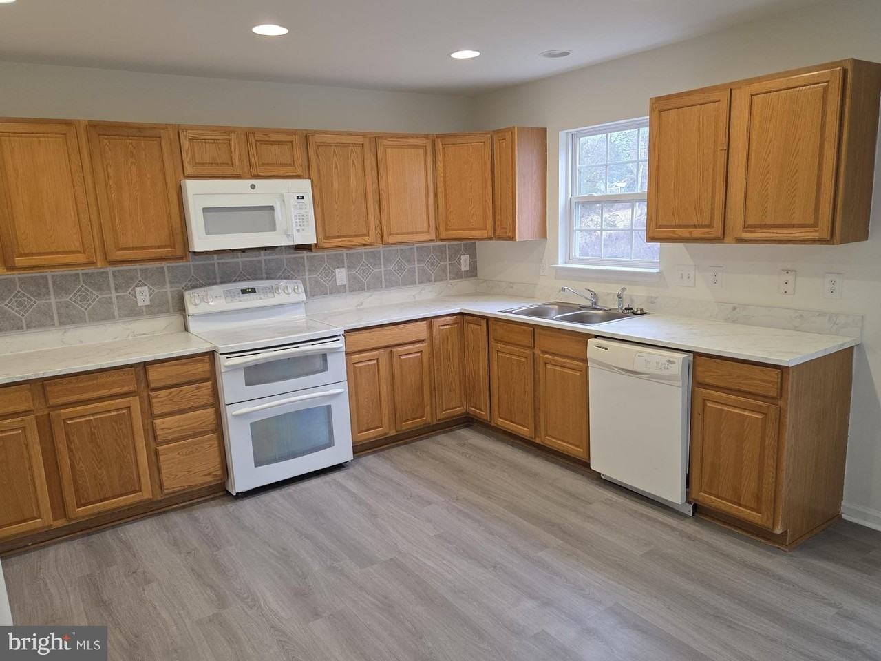 612 Pendleton Ln - Photo 6 of 21