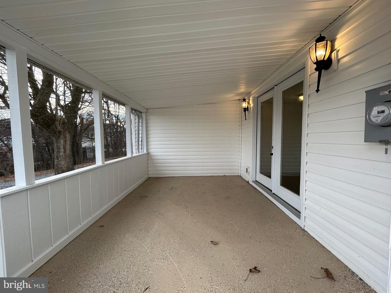 2266 Henshaw Rd - Photo 6 of 25