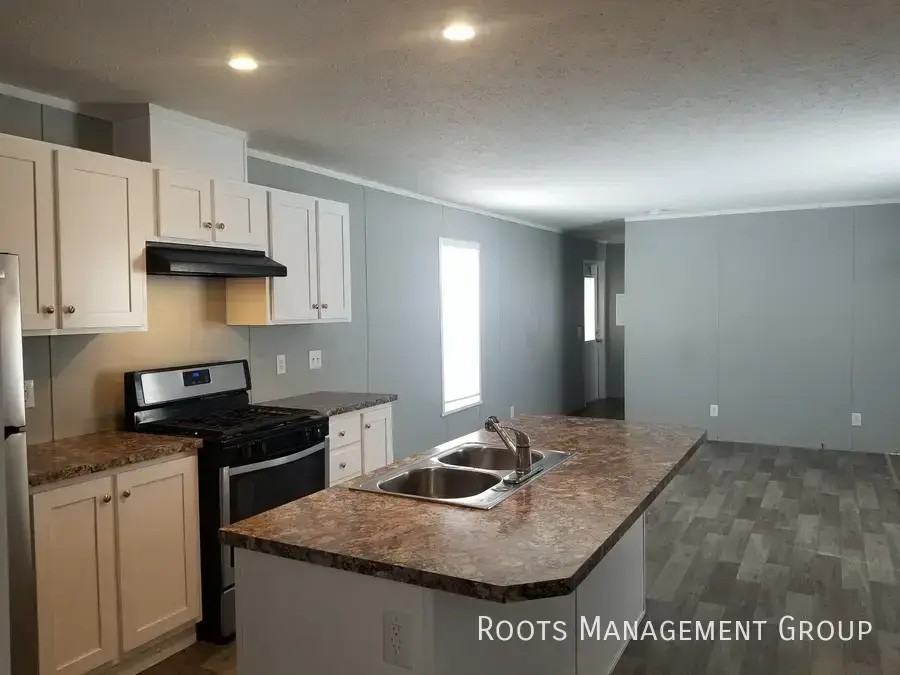 13092 Virginia Dr #25 - Photo 4 of 13