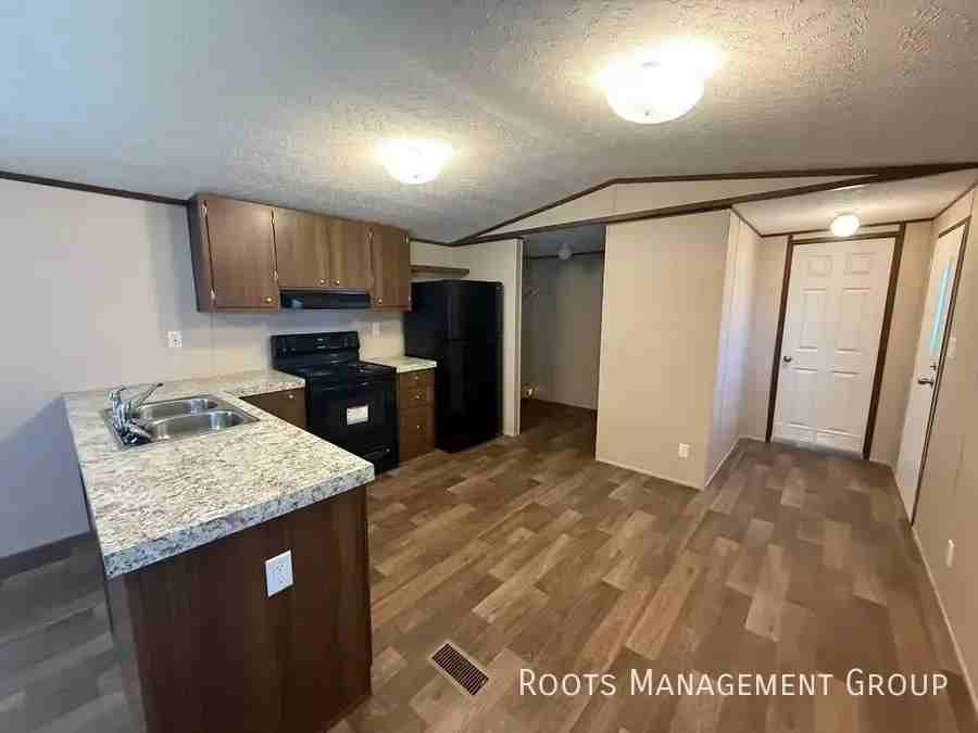 26 Springlake Dr #26SP - Photo 2 of 21