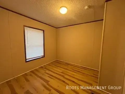 2332 Fredonia Ave - Photo 6 of 10
