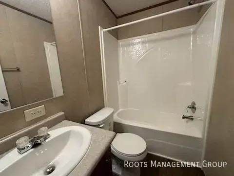 2332 Fredonia Ave - Photo 7 of 10