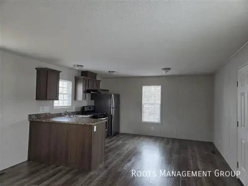 203 Carriage Lane Est #203 - Photo 6 of 18