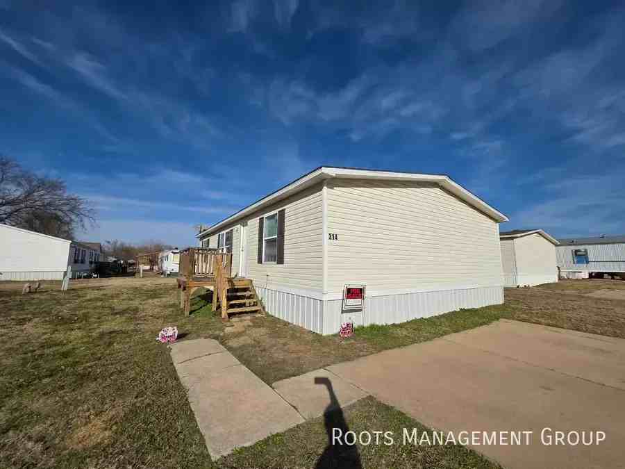 314 E 18th Pl #128 - Photo 2 of 21