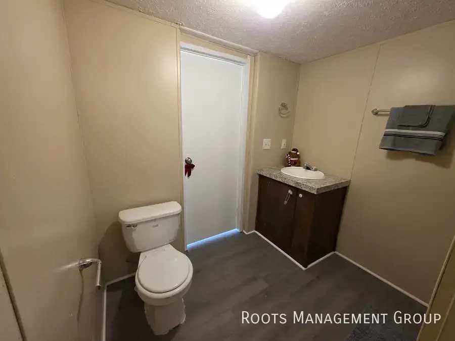 314 E 18th Pl #128 - Photo 7 of 21