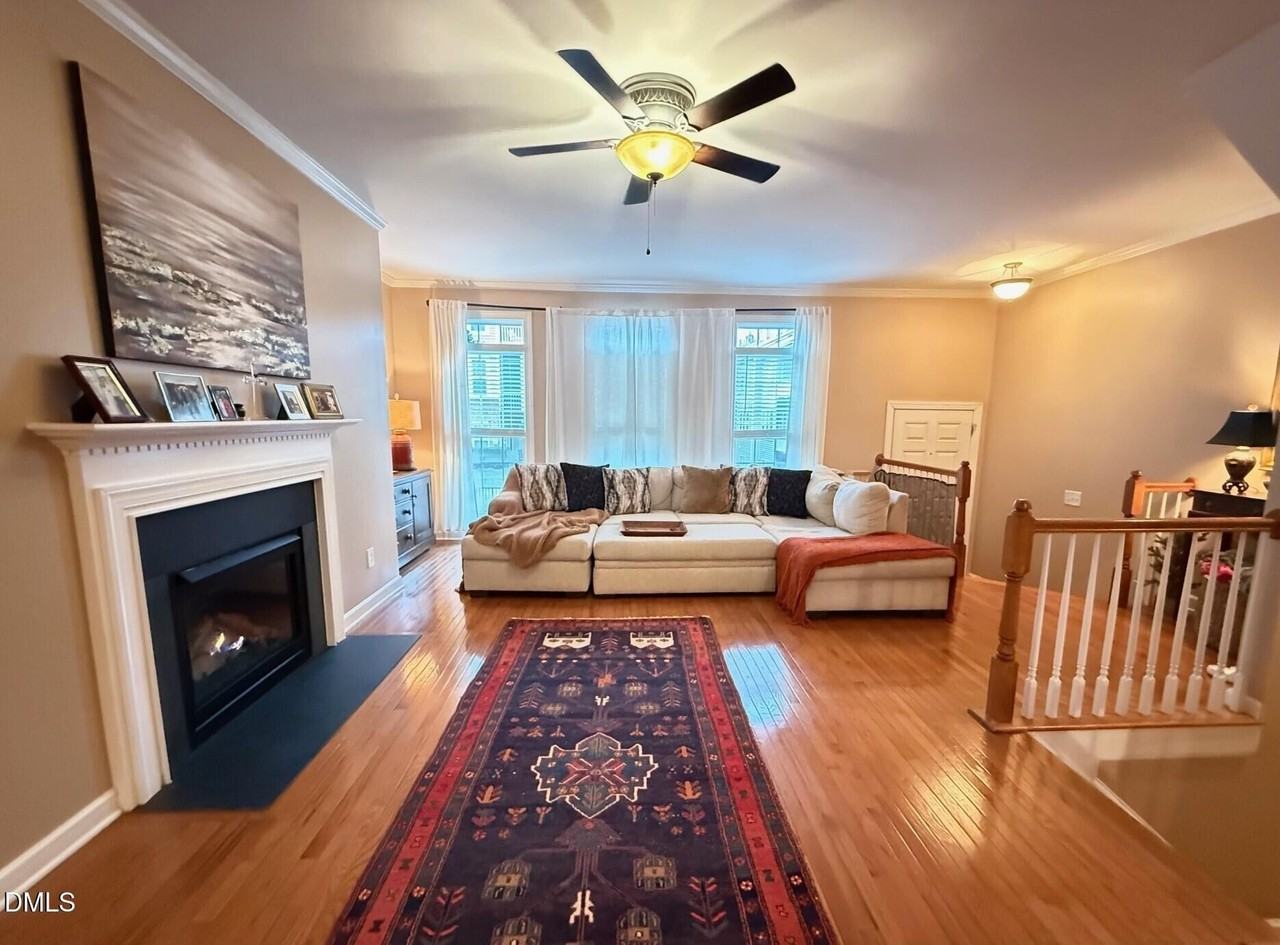 4008 Abbey Park Way - Photo 4 of 28