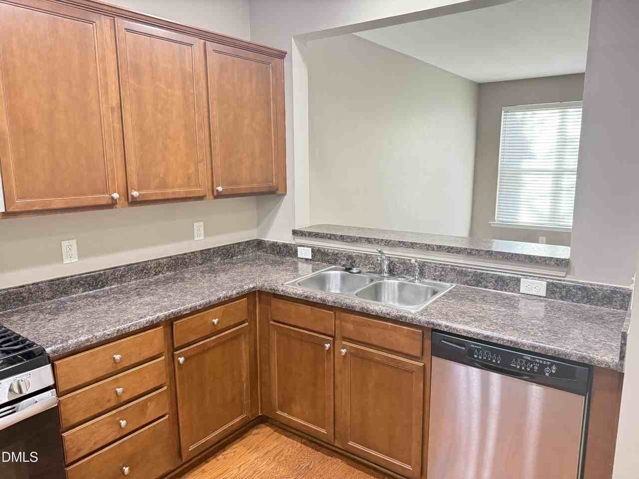 3102 Berkeley Springs Pl - Photo 5 of 19