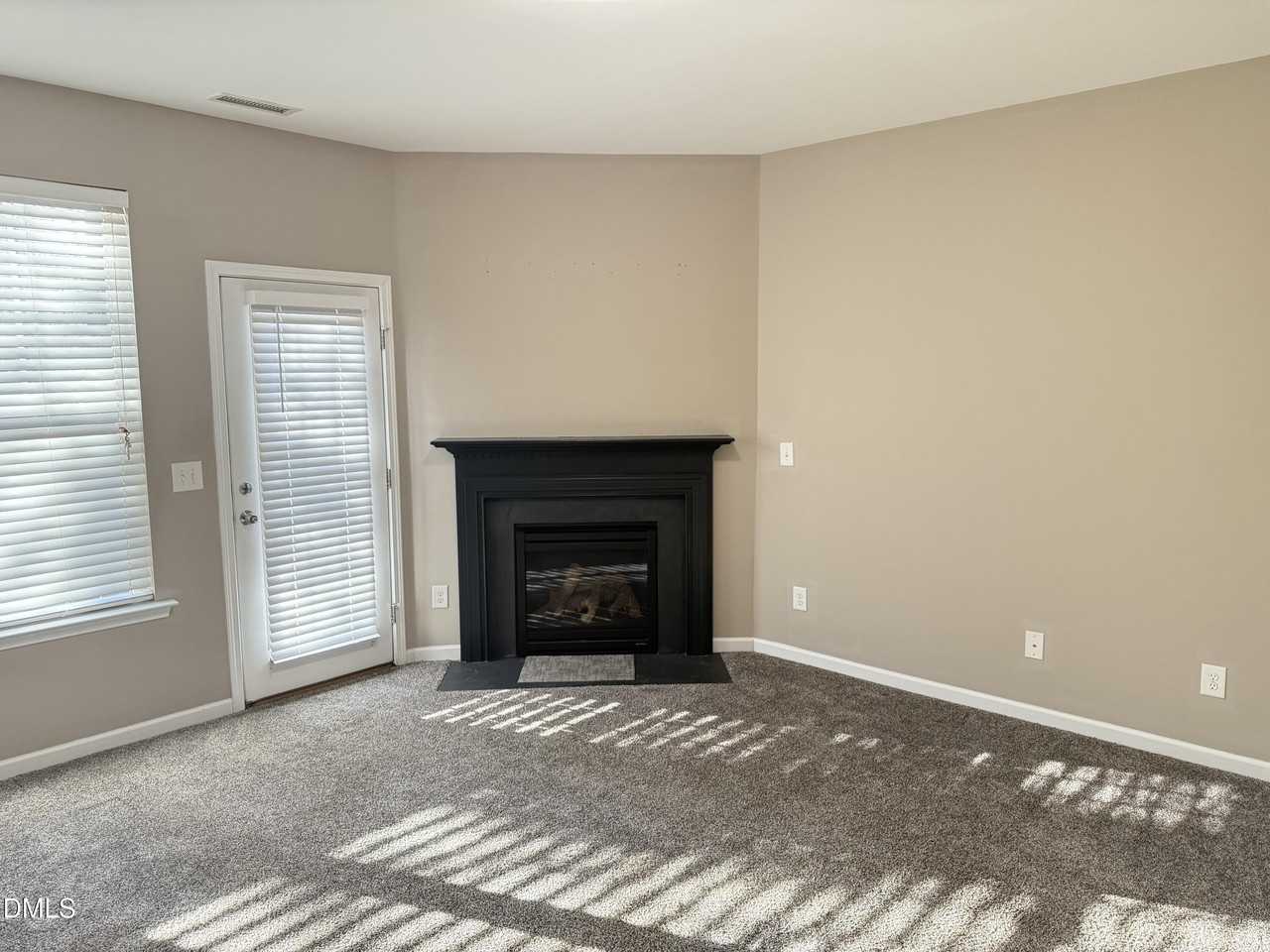 3102 Berkeley Springs Pl - Photo 7 of 19