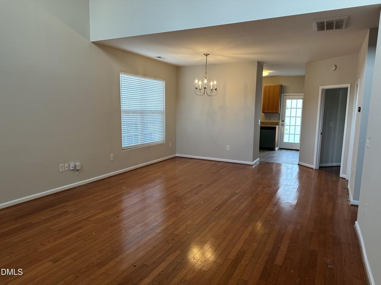 553 Writers Way - Photo 5 of 22