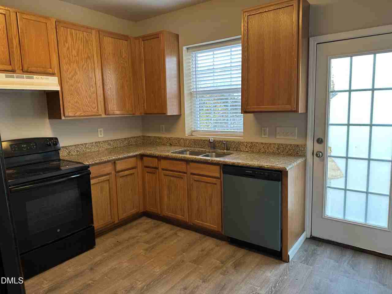 553 Writers Way - Photo 6 of 22