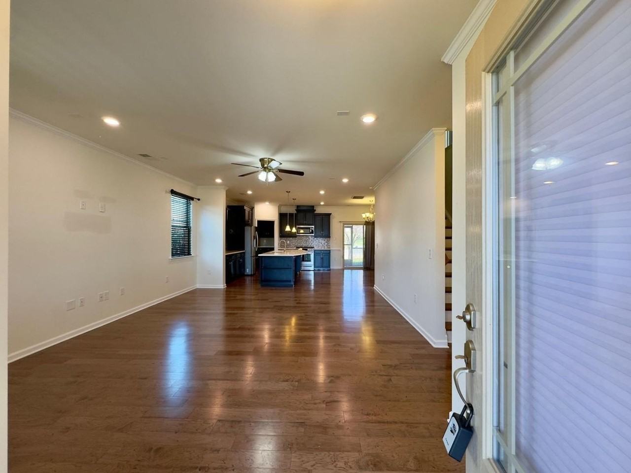 1200 Governess Ln - Photo 4 of 43