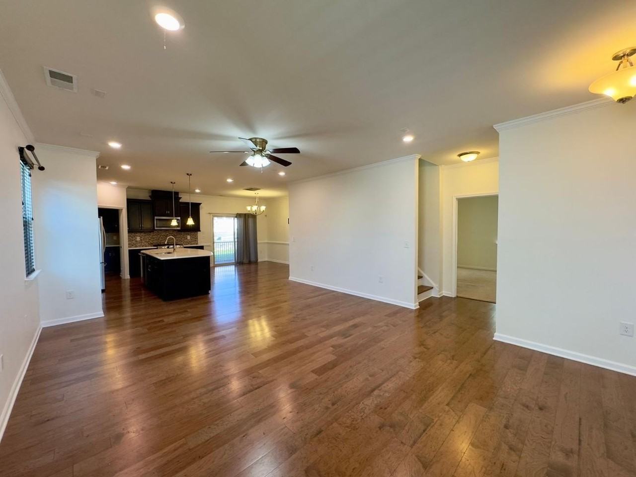 1200 Governess Ln - Photo 6 of 43