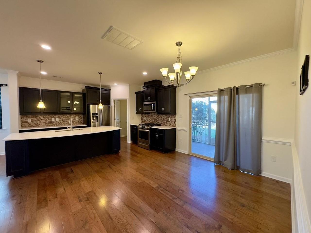 1200 Governess Ln - Photo 7 of 43