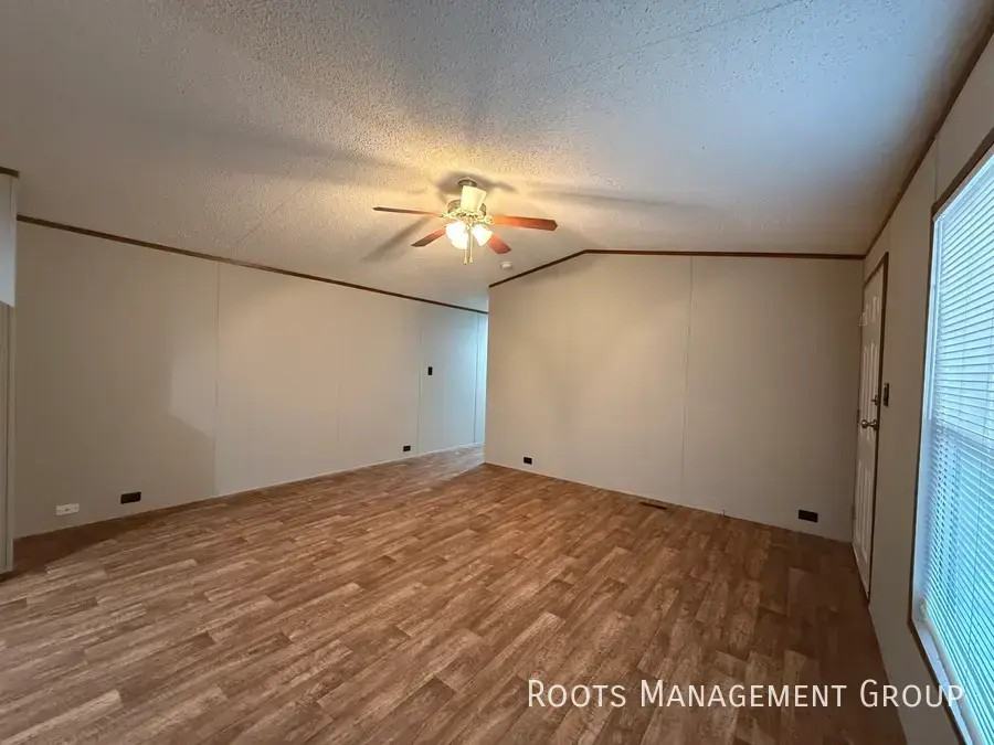 3707 E US Business 83, #406 #406 - Photo 4 of 22