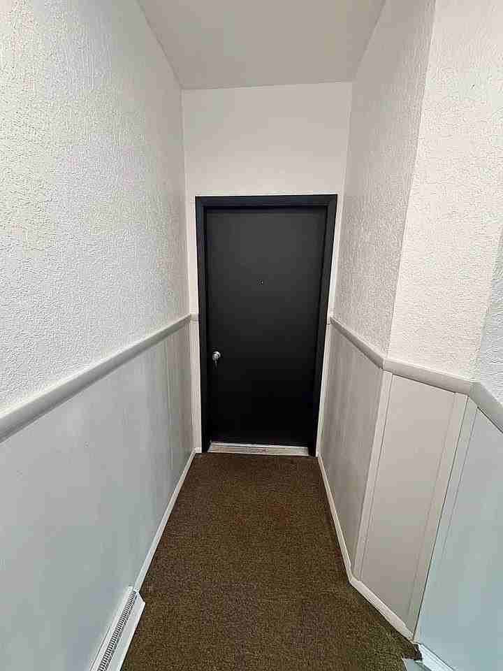 1525 Beechview Ave #2 - Photo 3 of 12