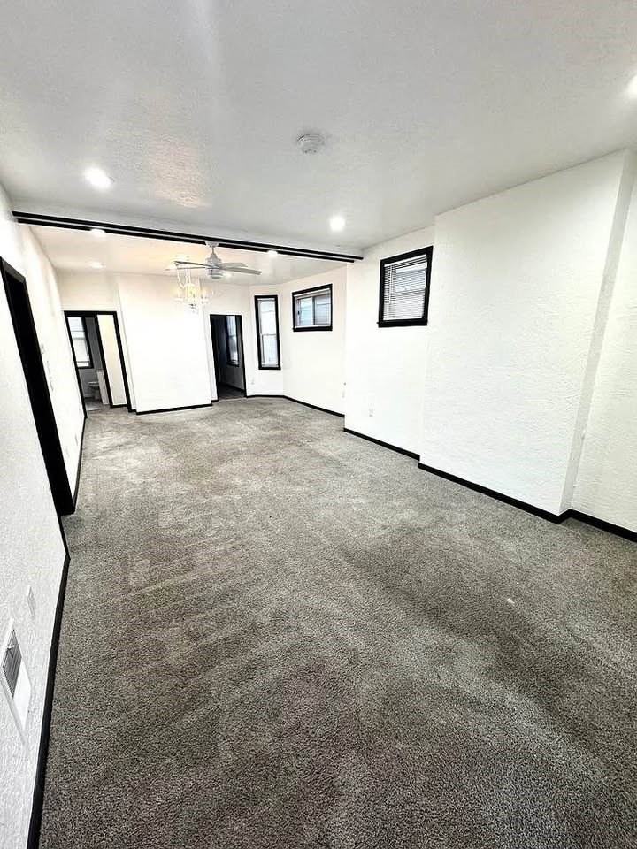 1525 Beechview Ave #2 - Photo 4 of 12